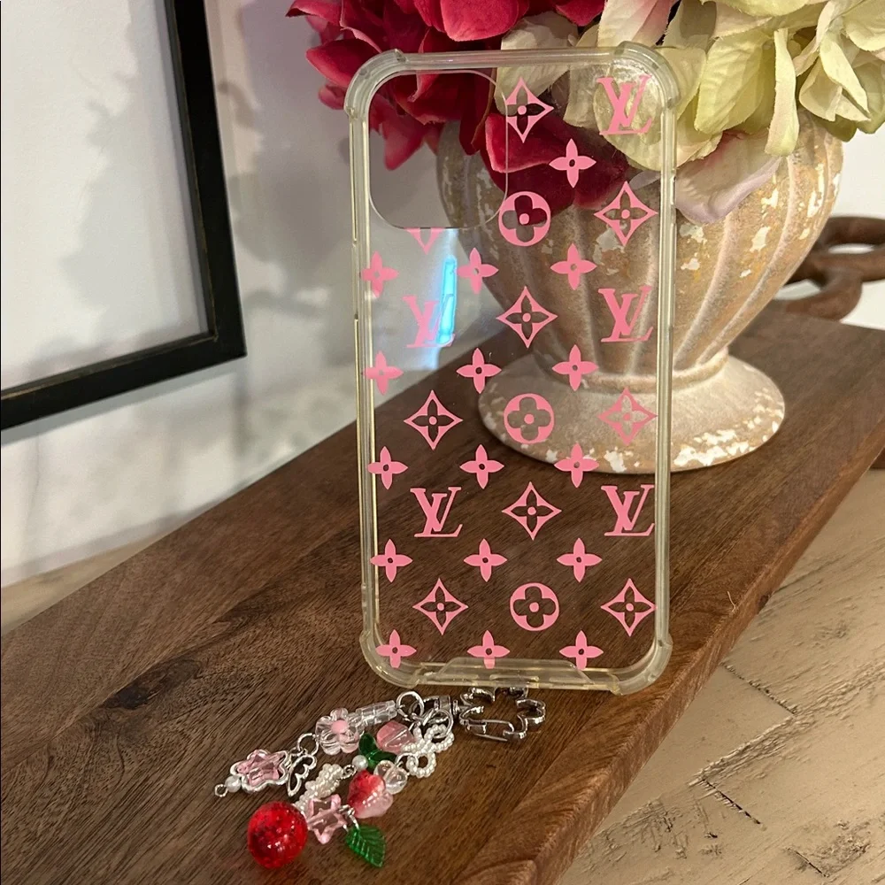 Gucci Beige GG Monogram Phone Case with Black Card Pocket